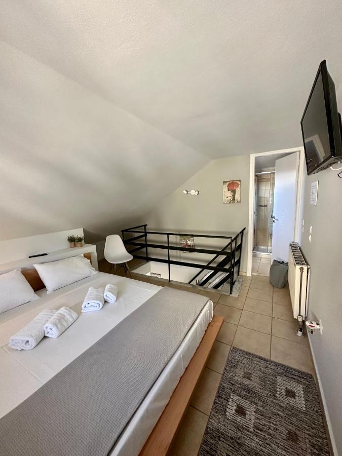 Central Tiny Loft In Argostoli Bagian luar foto