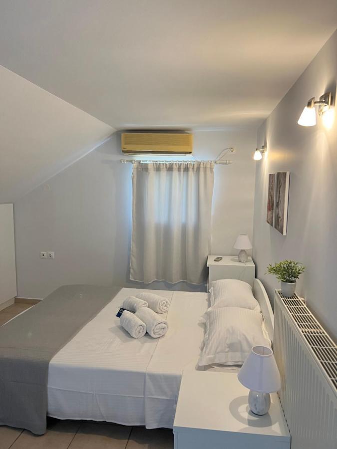 Central Tiny Loft In Argostoli Bagian luar foto