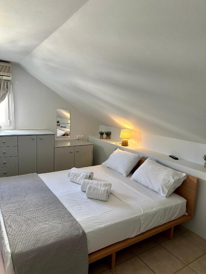 Central Tiny Loft In Argostoli Bagian luar foto
